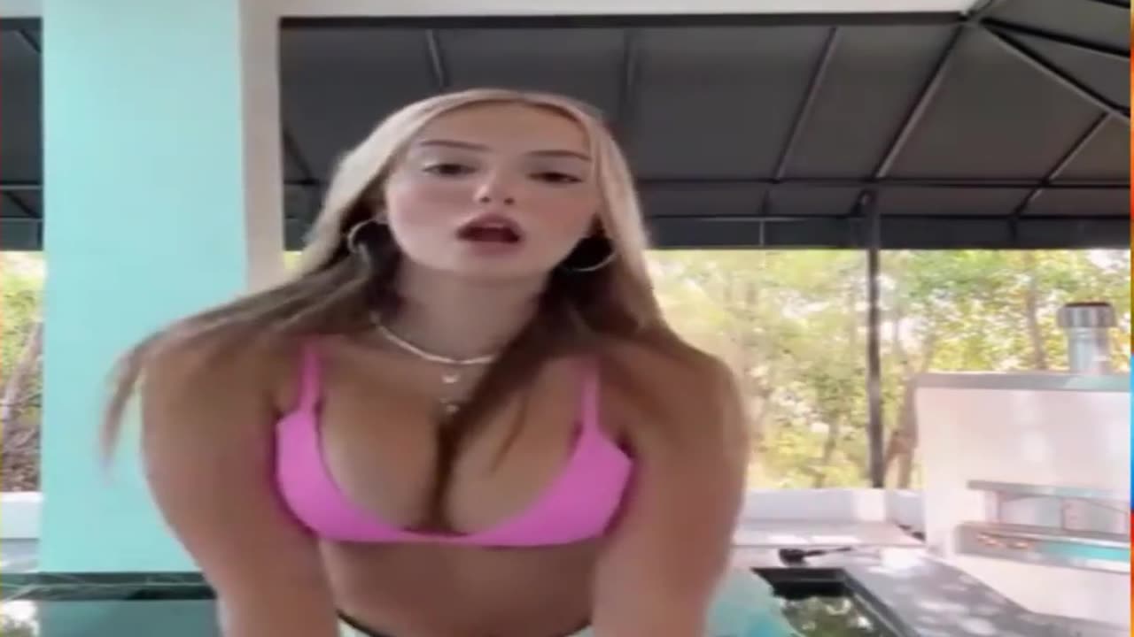 Big bank tiktok challenge 🔥🔥❤️🔥ClipchampGirls #twerkmusic #gym #fit #workout