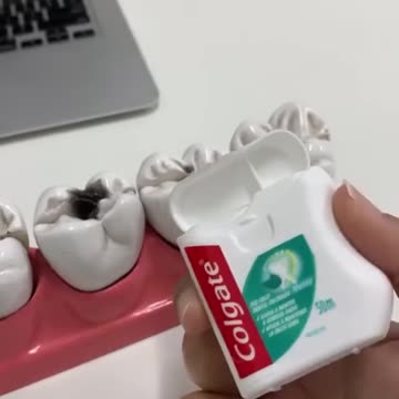A gently reminder to always floss your teeth!