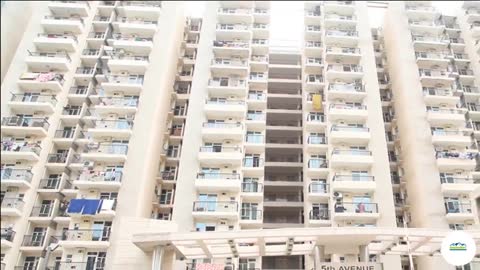 Gaur City 5th Avenue Ready to Move Apartments