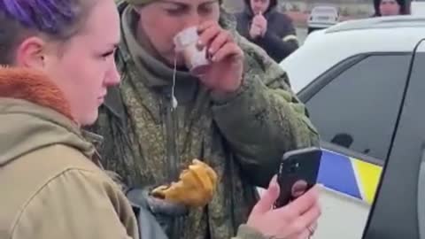 Russian soldier in ukrain ...eat food nd video call with him mothar