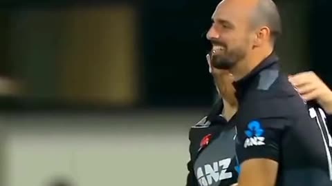 Mitchell and Shadab khan catches between the match who is best