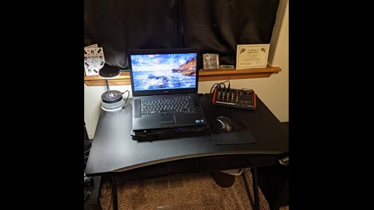 Review: LYNSLIM Gaming Desk – 43” Computer Table for Home Office Gamer Workstation with Storage...