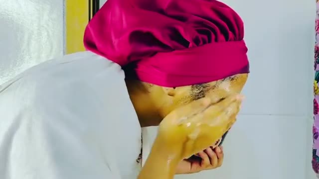 Beauty contact