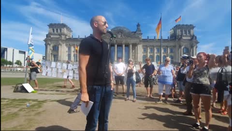 Dr. Paul Brandenburgs Rede vorm Bundestag am 3. August 2022 im Rahmen der Woche der Demokratie