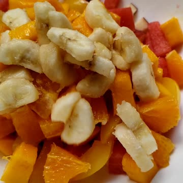 How to Make Simple Yogurt Fruit Salad