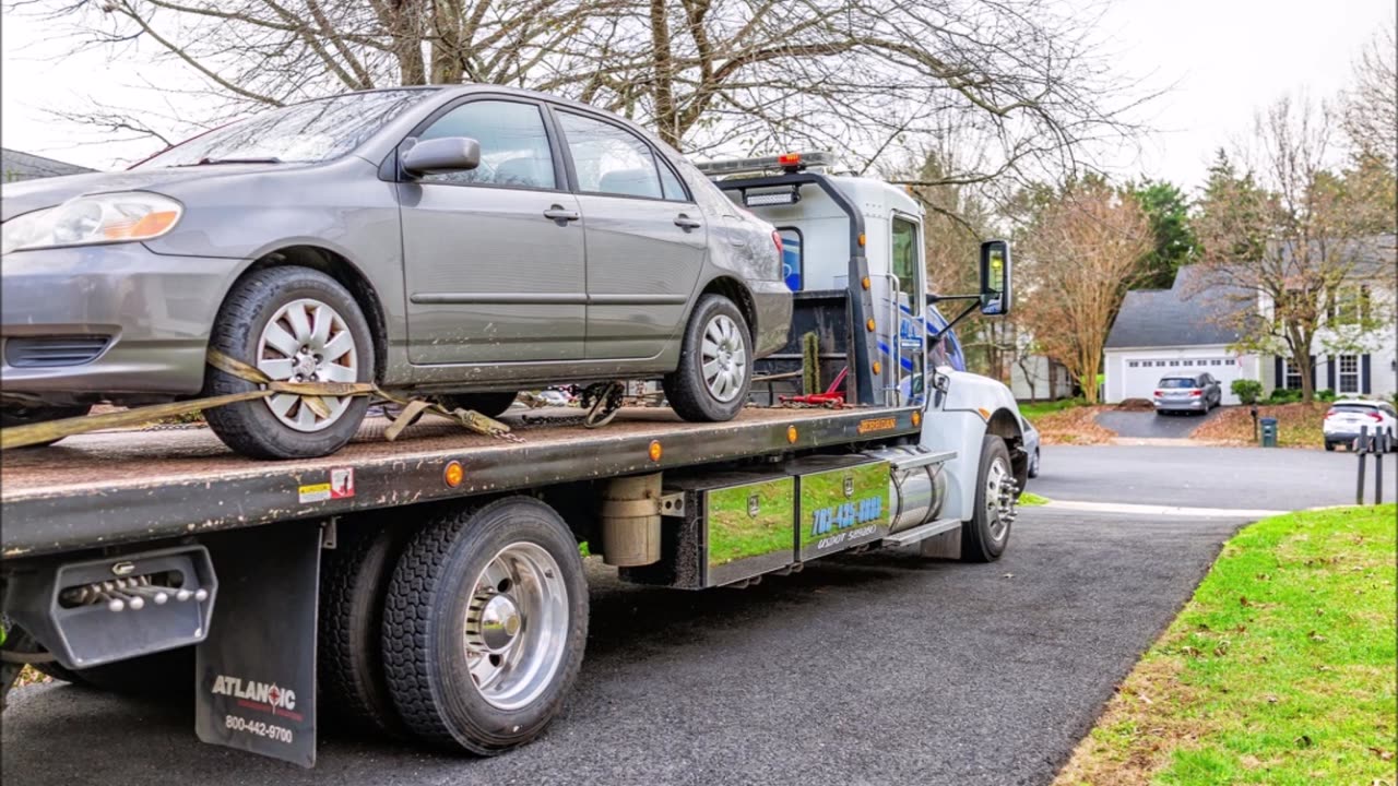 Alyssa Tow Truck and Semi Towing Company