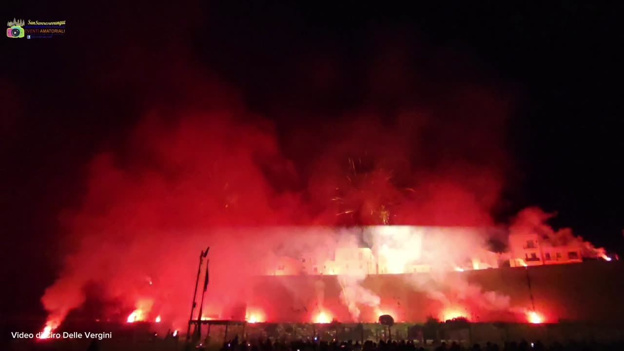 TERMOLI 15/08/24 TRADIZIONALE INCENDIO DEL CASTELLO CON SPETTACOLO PIROTECNICO SUL LUNGO MARE.