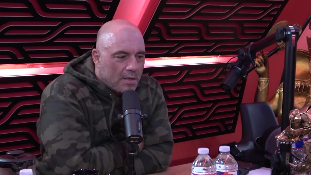 JOE ROGAN - Advice On Podcasting and Living