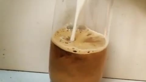 Ice coffee slow motion how to