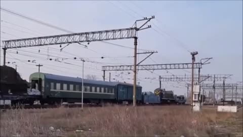 Train From Crimea To Melitopol With ZU 23 2 Anti Aircraft Cannons !!