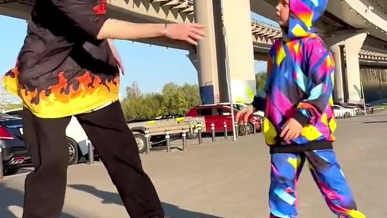 Shuffle music - ♫ Shuffle Dance (Music video) Electro House