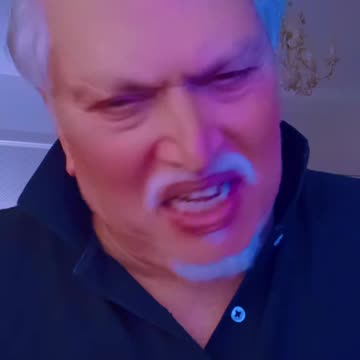 Mr Khan Lip-syncs to the Urdu song Thand Lag Rahi Hai by Asha Bhosle & Kishore Kumar