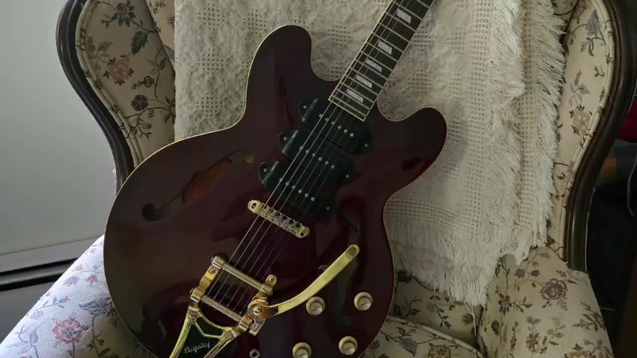 Epiphone Riviera sound demonstration.