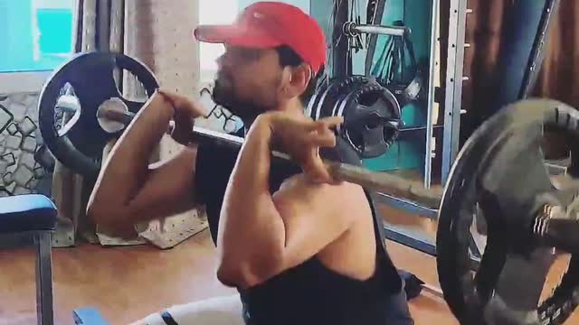 Weighted squats ll gym too aana padega ll calisthenics l showing my fitness #short #shorts