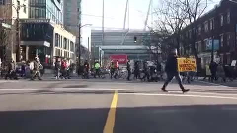 Canadian Vancouverites take to the streets to protest vaccine mandates