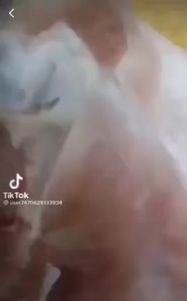 Dead flesh reacting to Vaccins Poison