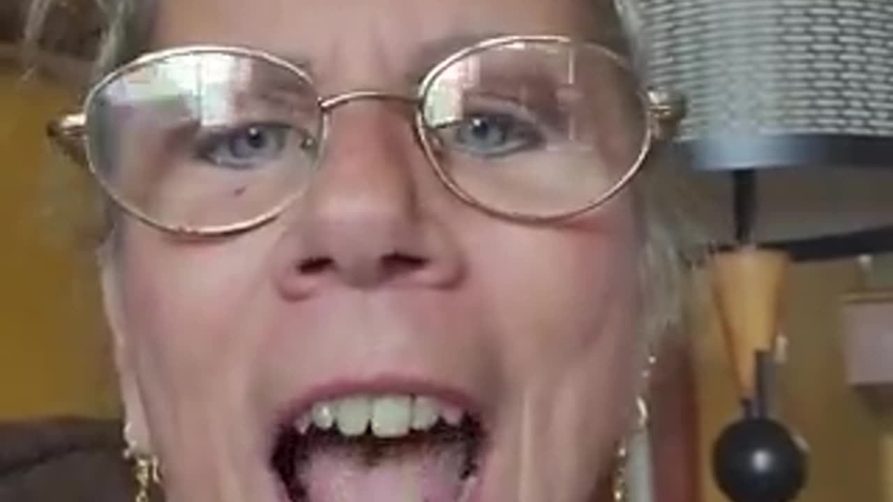 Nope, it's ur breath and teef...