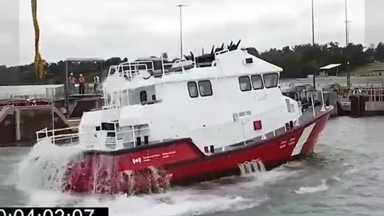 This boat is impossible to sink