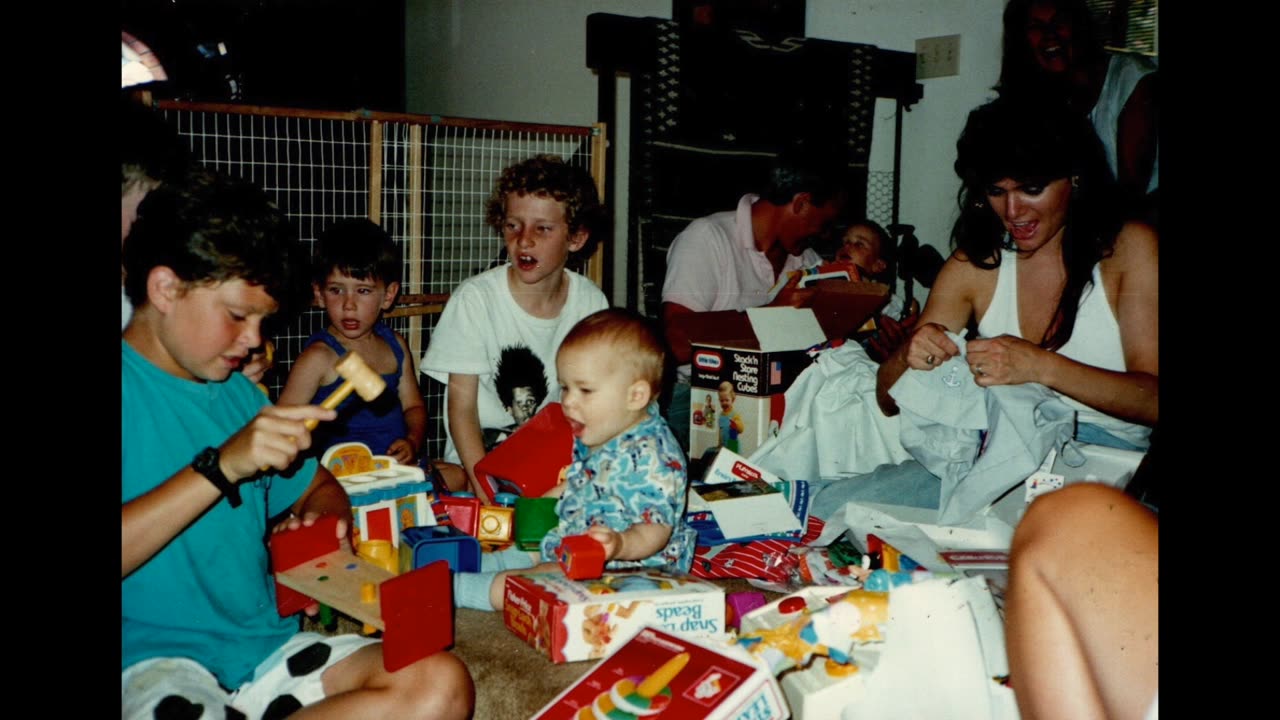 Bedtime Stories by Dick Sutphen - 3 Bears, Saves Raccoon Babies, Miss Piggy In the Giant Bubble