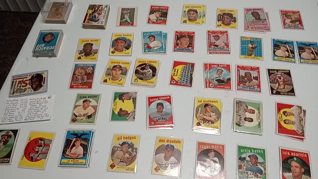 40) Friend Inherits Valuable Vintage Cards!