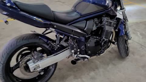 Moto Suzuki bandida