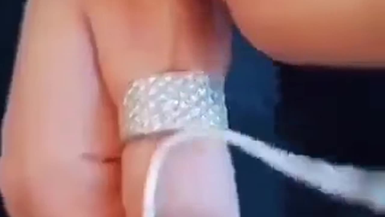 How to take off a tight ring stuck on your finger