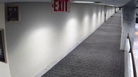 1469HSOB02SH211Hallway_2021-01-06_07h00min01s457ms.mp4