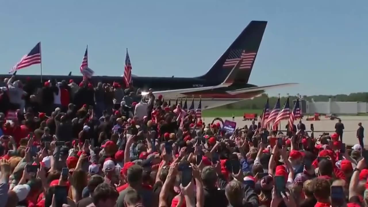 TRUMP FORCE ONE IS WHEELS DOWN IN MOSINEE, WISCONSIN