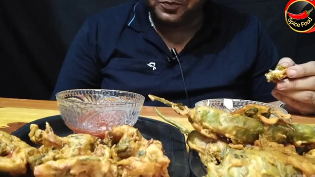 Eating Food, Aloo Pakoda, Onion Pakoda, ASMR Food