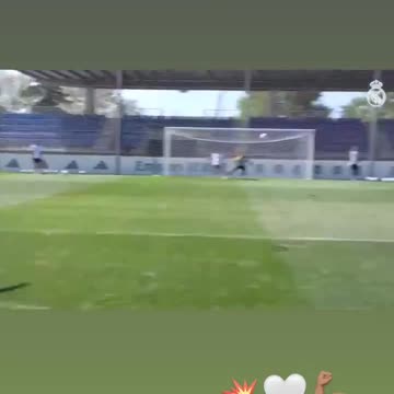 No way Mbappé said “i CAN free kick bro” 😭😭😭