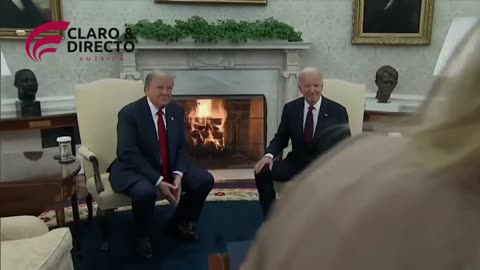 🚨#BREAKING El presidente Trump está oficialmente DE REGRESO a la Oficina Oval, reuniéndose con Biden