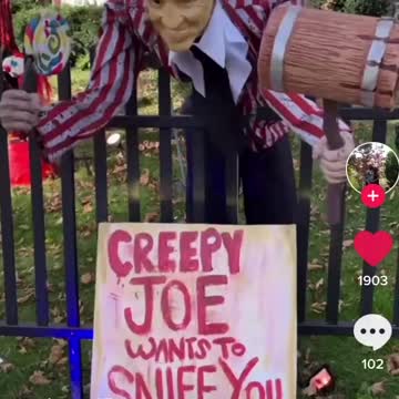 Halloween CREEPY JOE WANTS TO SNIFF YOU