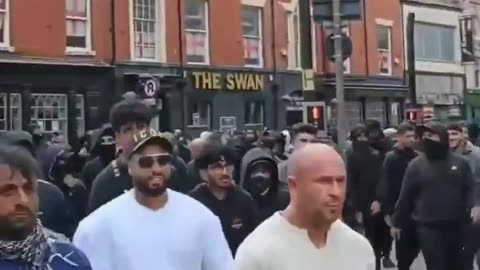 What's going on in Pakistan... oh, it's England.