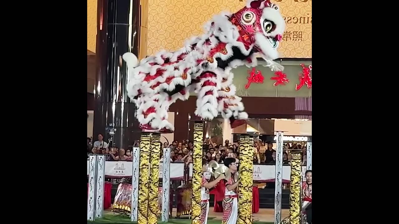 Funny Lion dance,# Beautiful lion dance,# funny dance.