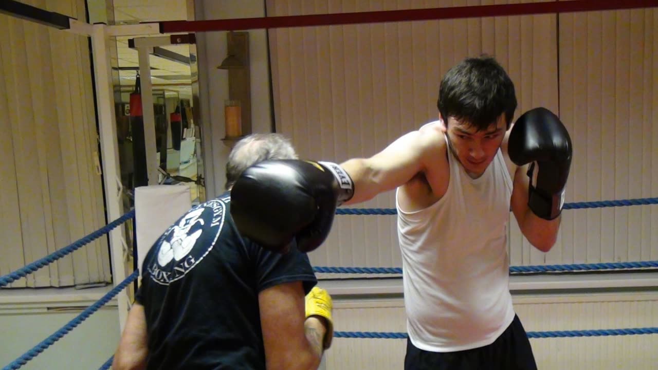 Boxing and weight training. Bodylines gym 29th November 2012.