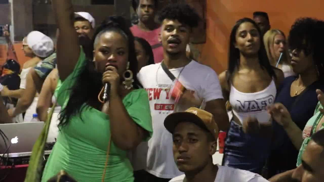 Ponto de umbanda cantado pôr Grazi Brasil