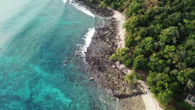 A rocky coast - short video