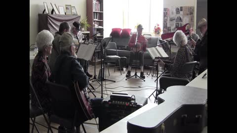 8. Ragtime Annie, featuring Fred on mandolin