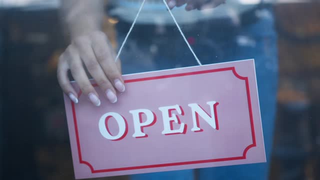 Commercial photography, the store opens a short store and takes 20 seconds