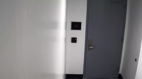 6144RHOBG2G201ABStairwayLobbyEntry_2021-01-06_18h40min03s040ms.mp4