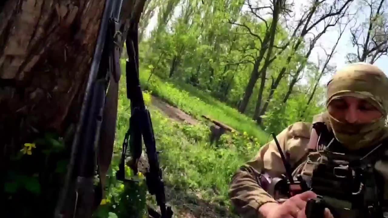 Russian Soldier Explains Why 19th Century Hunting Rifles Are Good Against Drones