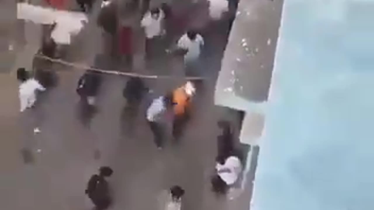 ইসকন সন্ত্রাসীরা কীভাবে এ্যাডভোকেট সাইফুল ইসলাম কে হত্যা করেছে তার ভিডিও