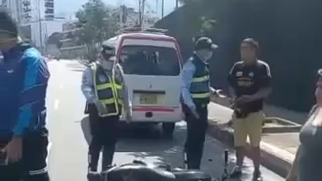 Video: Agreden a otro agente de tránsito en Bucaramanga