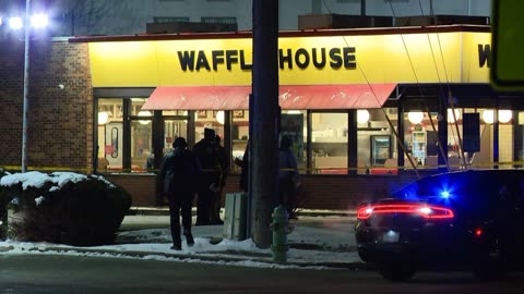 1 killed, 5 wounded in shooting at west Indianapolis Waffle House restaurant