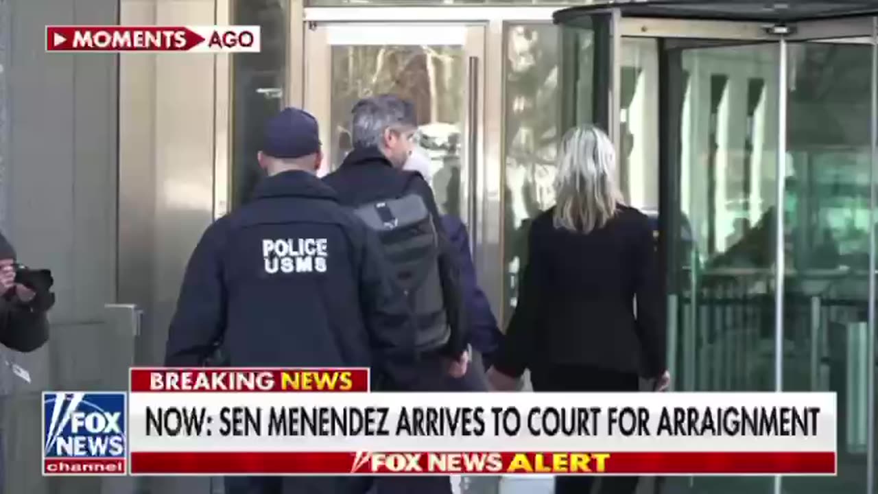 Sen. Menendez arrives to court for arraignment