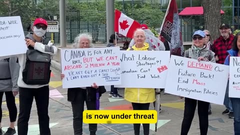 Thousands of Angry Patriots Gather to Protest Against Muslims in CANADA