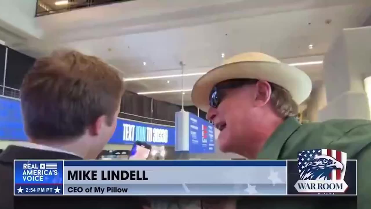 🚨 JUST IN: Harry Sisson Confronts Mike Lindell at DNC; Lindell Asks About Vasectomy 👨⚕️🔍