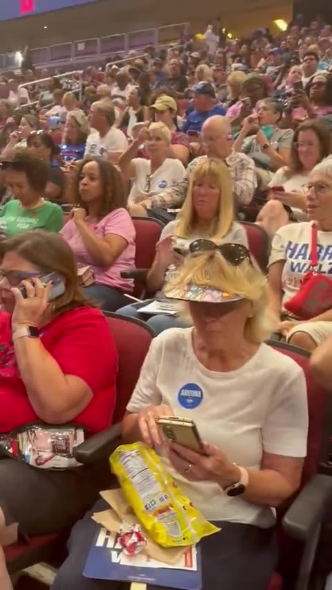 🚫 Kamala Harris Rally: Overhyped Attendance at Desert Diamond Arena 🙄