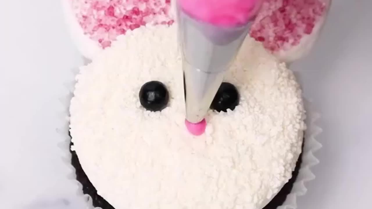 Bunny cupcake decoration