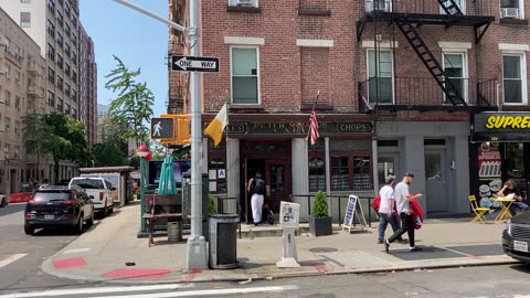 Walking Manhattan: Peter McManus Tavern (Chelsea)